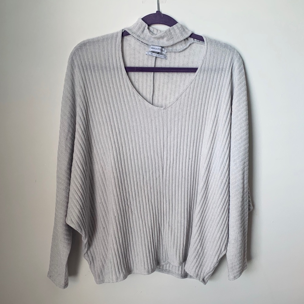 grey choker sweater